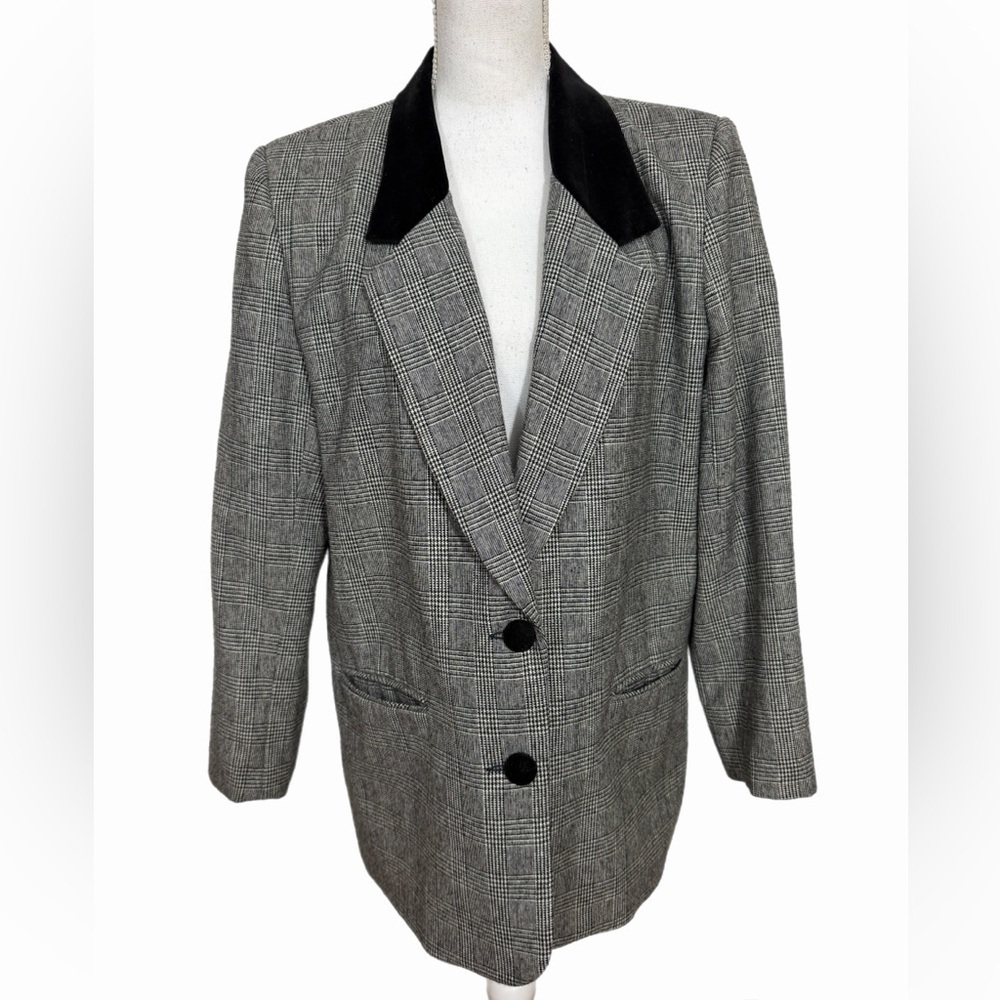 Alfred Dunner Women’s Blazer Size 14P Black/white Houndstooth Velvet Collar